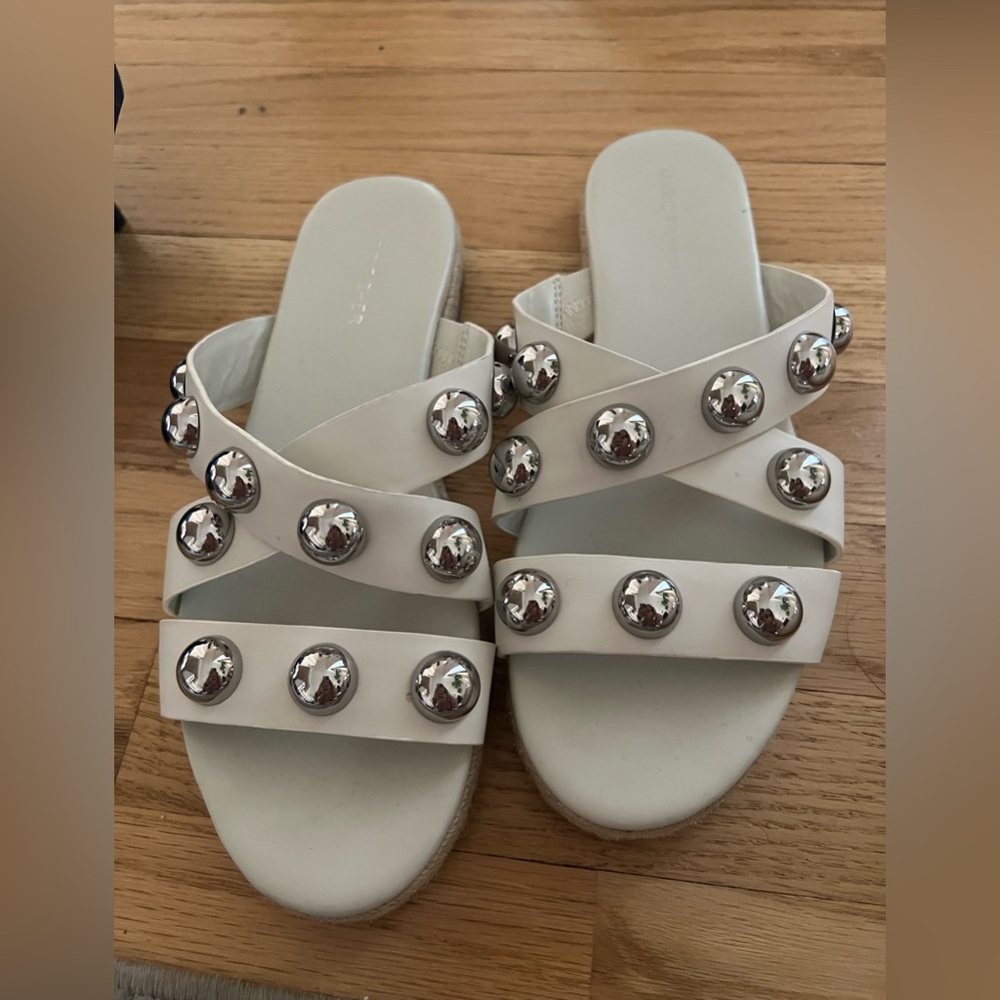 Size 39 Marc Fisher Sandals